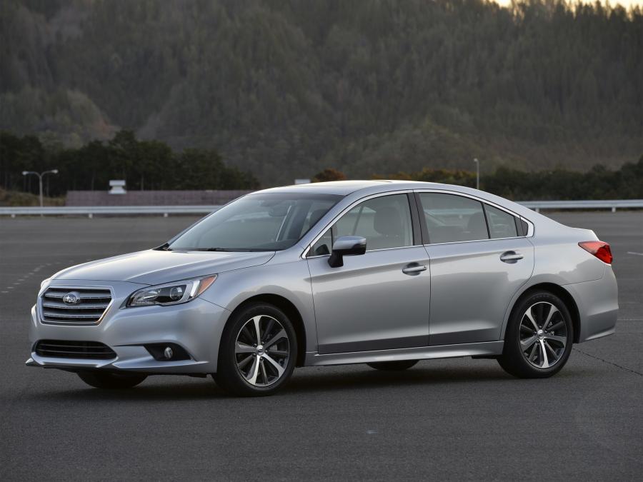  Subaru Legacy 2.5i 2015 года  (фото 10 из 21)
